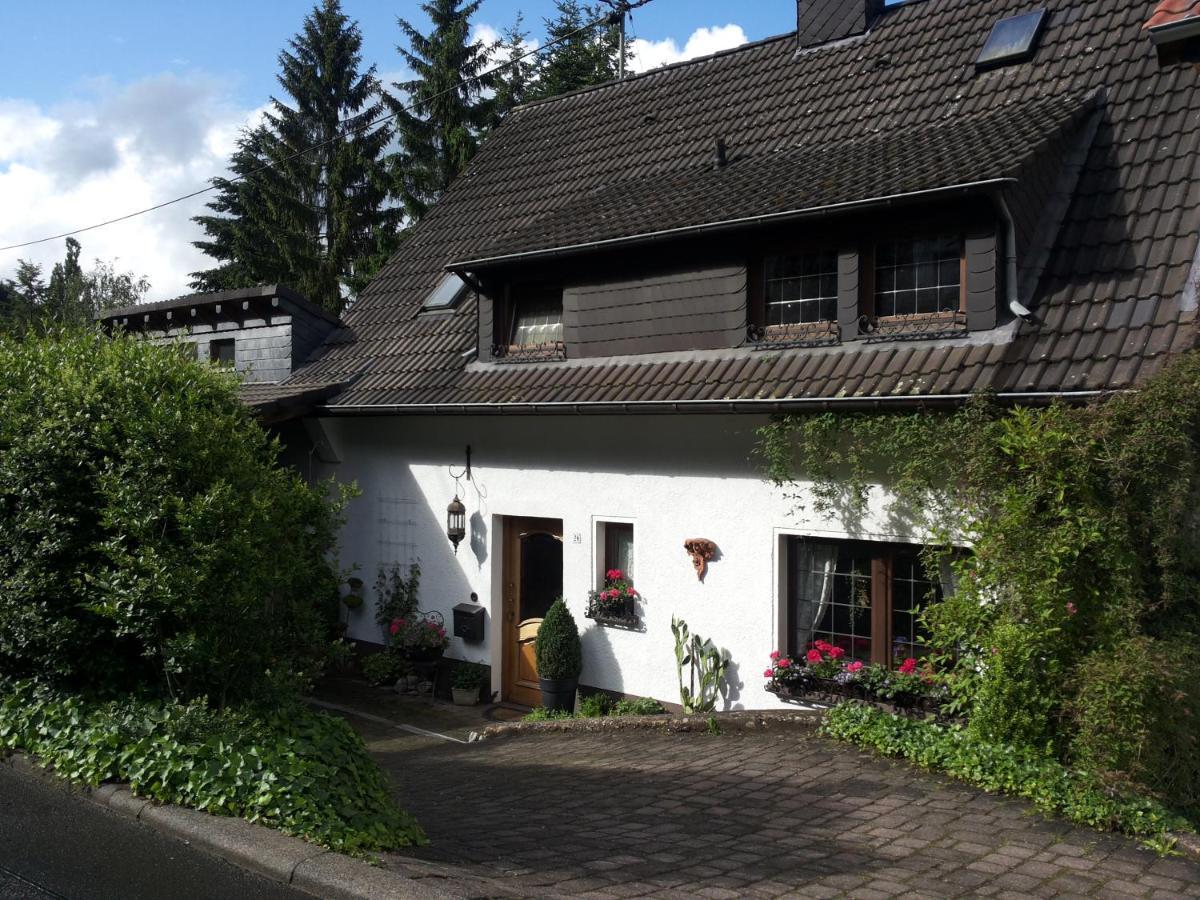 Gaestezimmer Am Huestert Adenau Eksteriør billede